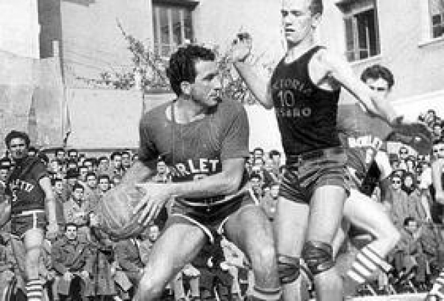 Rubini in azione in maglia Borletti